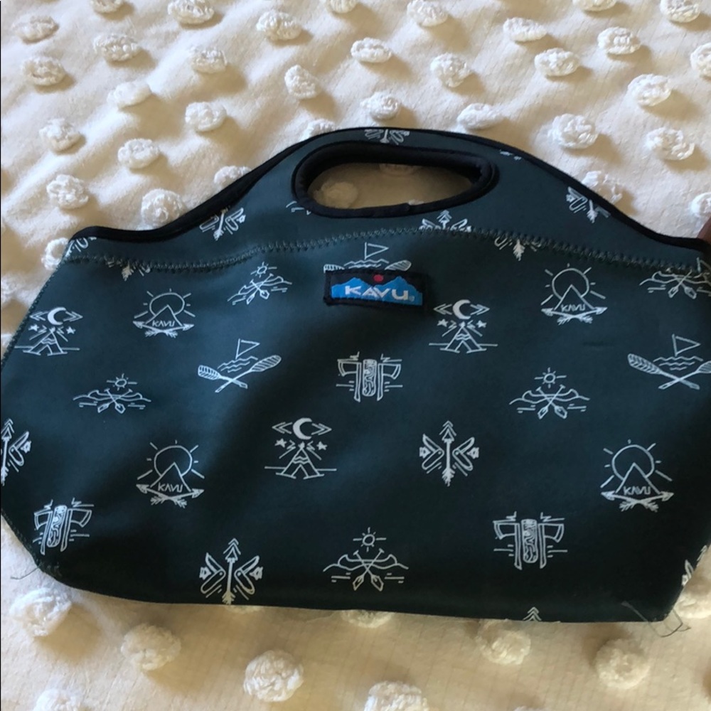 Forest green kavu lunch bag - camp print